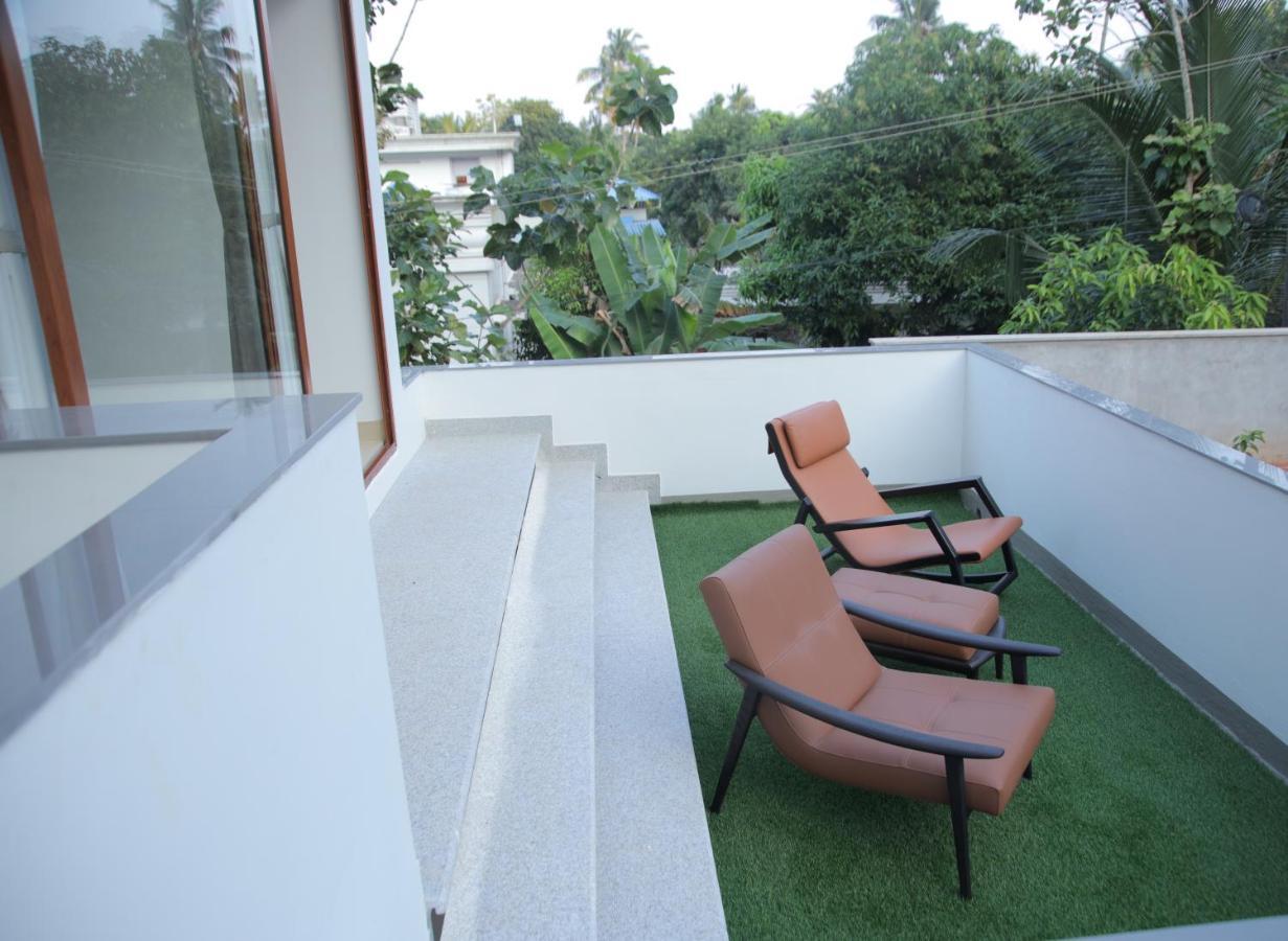 Bed and Breakfast The Meadows à Varkala Extérieur photo