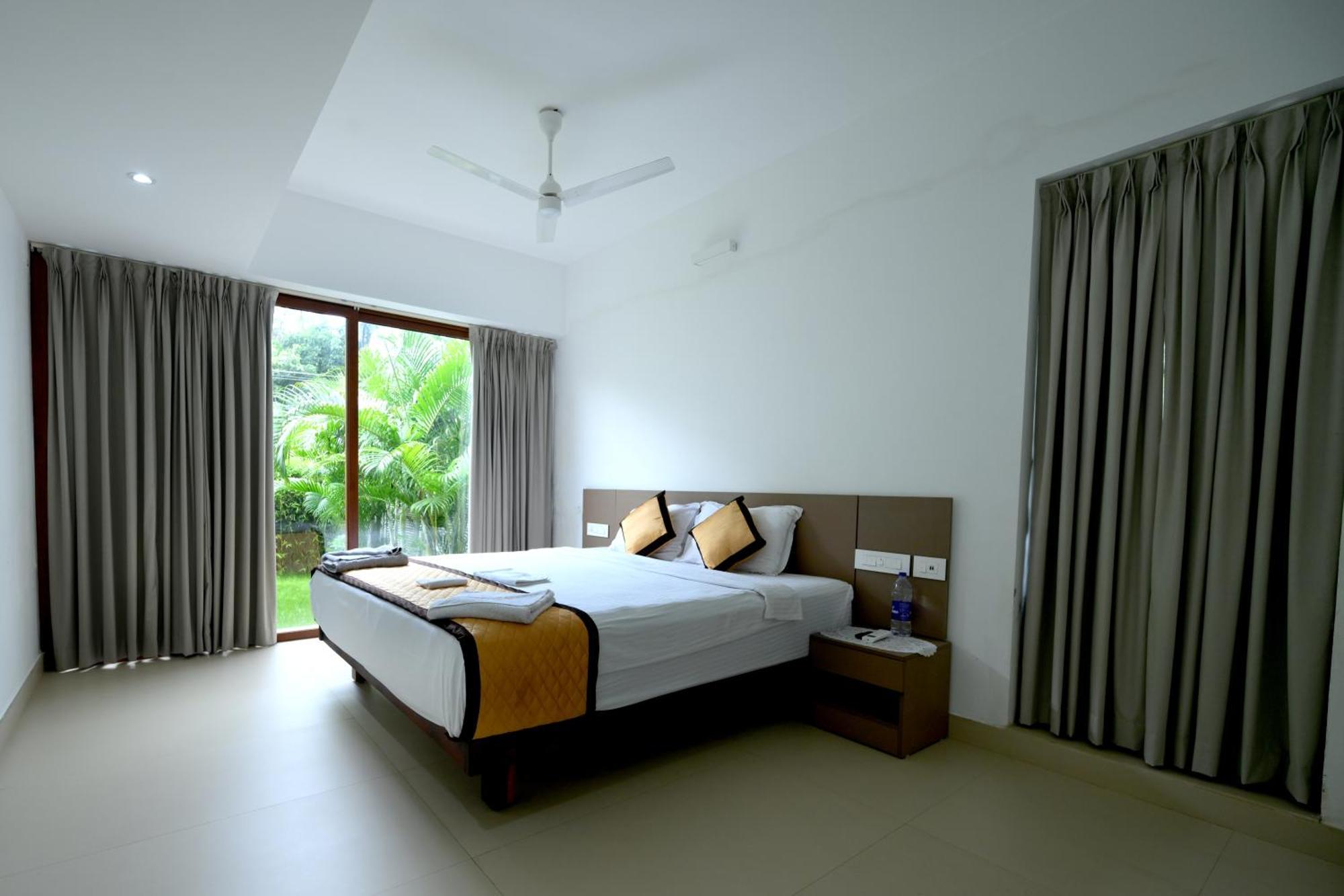 Bed and Breakfast The Meadows à Varkala Extérieur photo